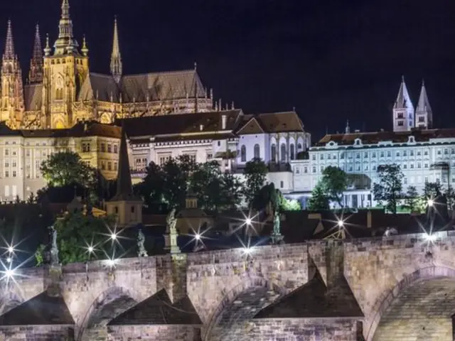 Rome to Paris: Cobblestones & Cuisine