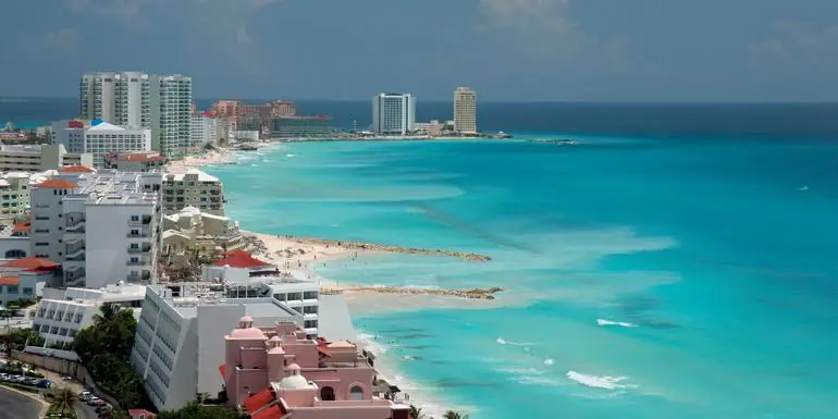 Cancún Escape: Beaches, Cenotes, & Crystal-Clear Water