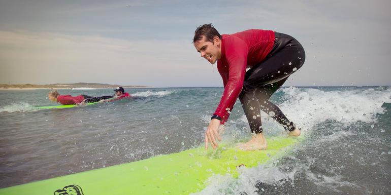 Sydney to Brisbane Experience: Bushwalks & Surfing