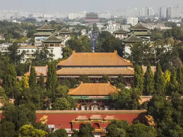 China: Big Cities & Iconic Culture