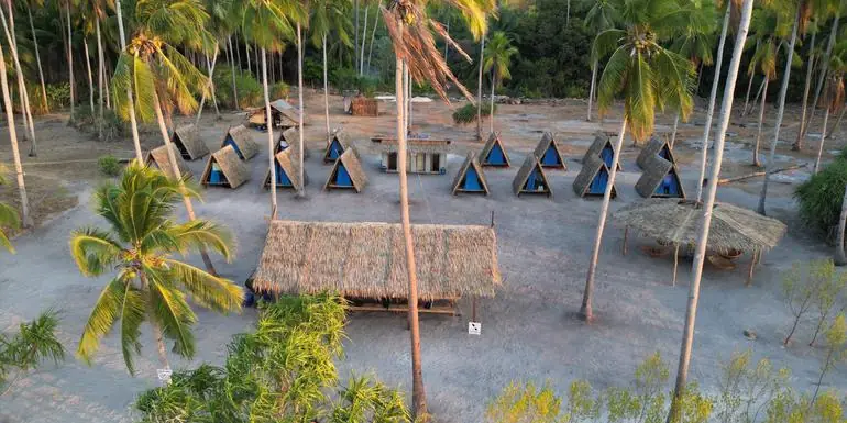 Philippines Island Hopping: El Nido, Coron & Beach Bonfires