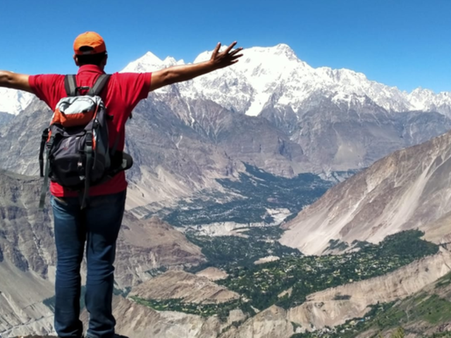 Pakistan: Karakoram Highway, Local Eats & Village Life