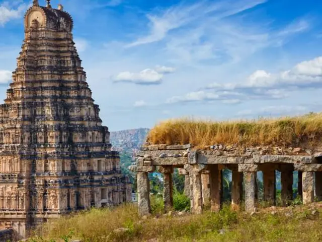 India: Ancient Ruins & Kerala Beaches