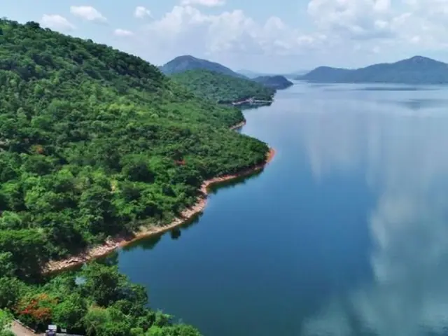 Ghana Classic Adventure: Cultural Festivals & National Parks