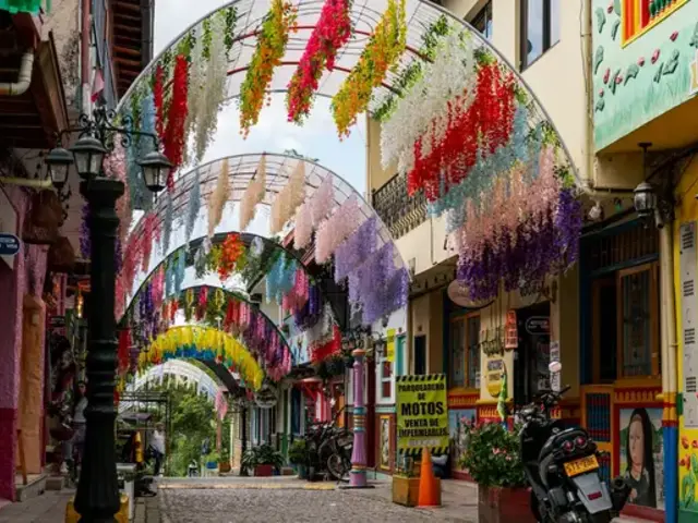 Central and South American Adventure: From Costa Rica to Colombia