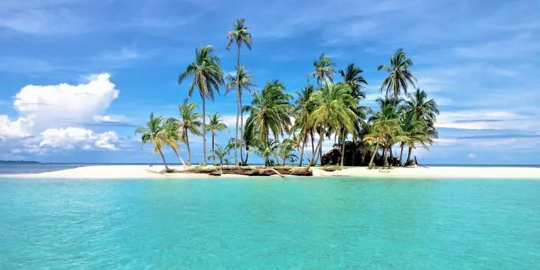 Panama: Sandy Beaches & San Blas Sunsets