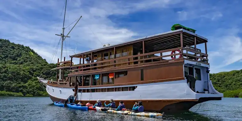 Bali, Lombok, Gili & Flores: The Island Sampler