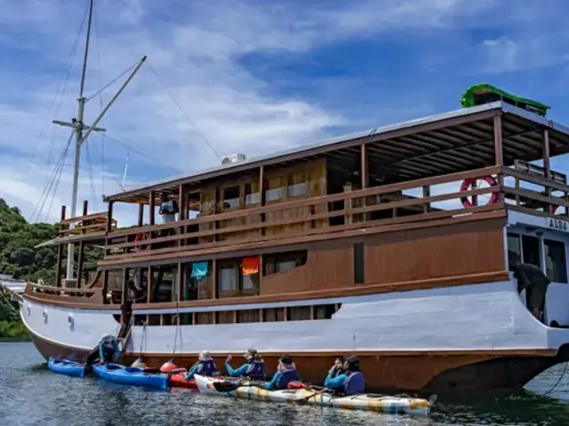 Bali, Lombok, Gili & Flores: The Island Sampler