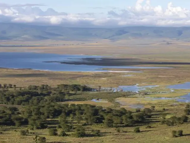 Kenya & Tanzania: Maasai Mara, Serengeti & Zanzibar Highlights