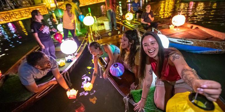 Vietnam to Cambodia: Ho Chi Minh City, Siem Reap & Beach Bars