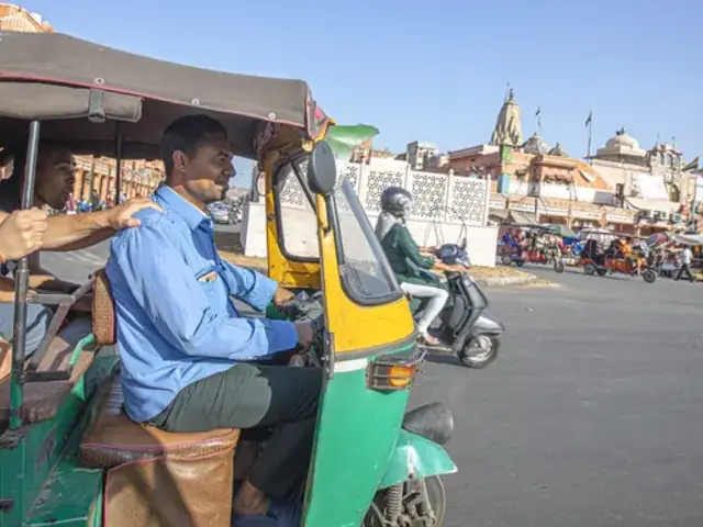 India Discovery: Golden Triangle & Himalayan Highlights