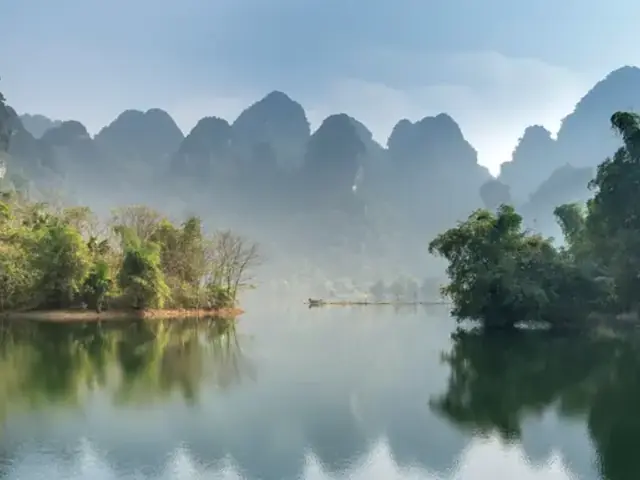 Signature: Southwest China from Shangri-La to Shanghai