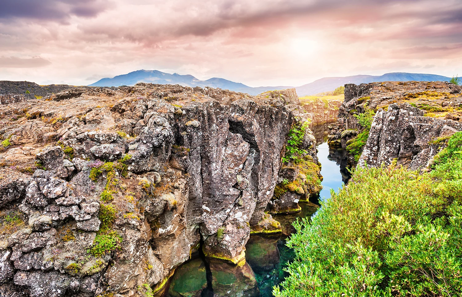 ThingvellirNationalPark_TasteofIceland_Featured.png