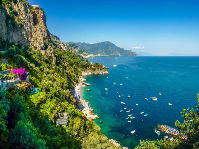 2027 Grand Tour - Italian Lakes to Amalfi Coast - 13 Days/12 Nights