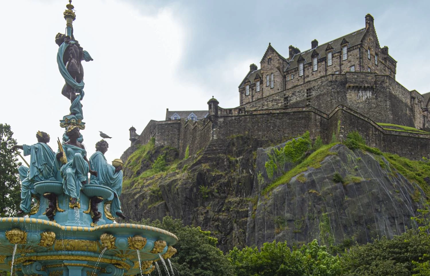 EdinburghCastle_TasteofScotlandandIreland_Featured.png
