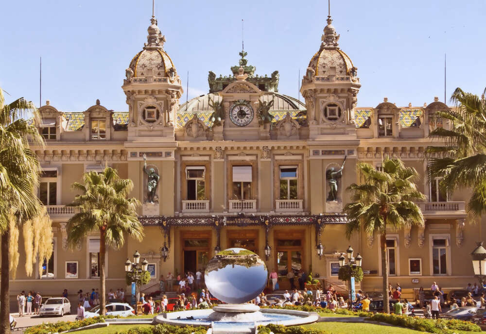 Spotlight on the French Riviera featuring Nice's Carnival and Menton Lemon Festival