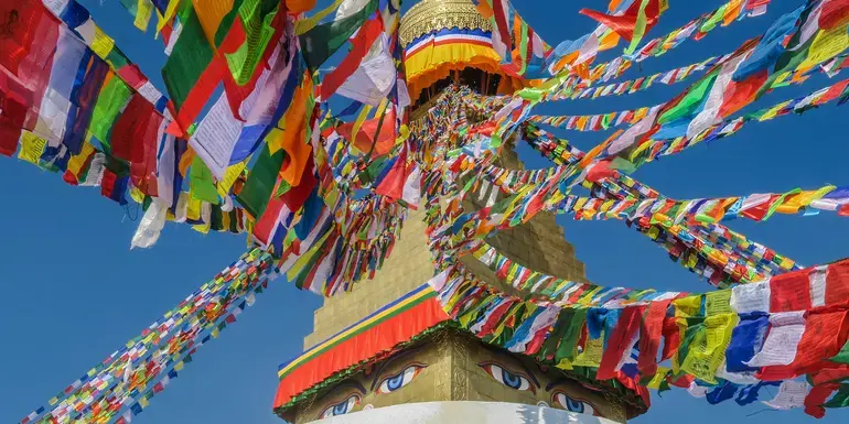 Signature: Nepal’s Himalayan Peaks, Kathmandu & Chitwan