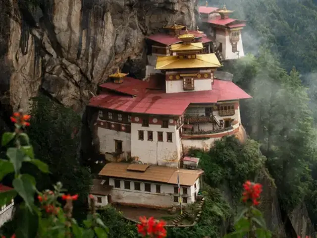 Signature: Bhutan & the High Himalayan Valleys