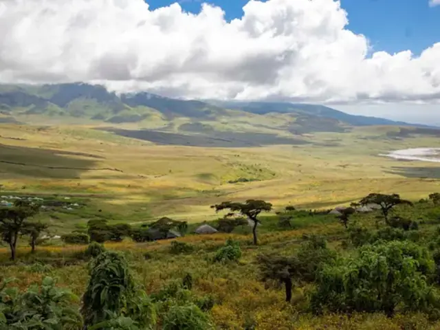 Kenya & Tanzania: Maasai Mara, The Serengeti & Zanzibar