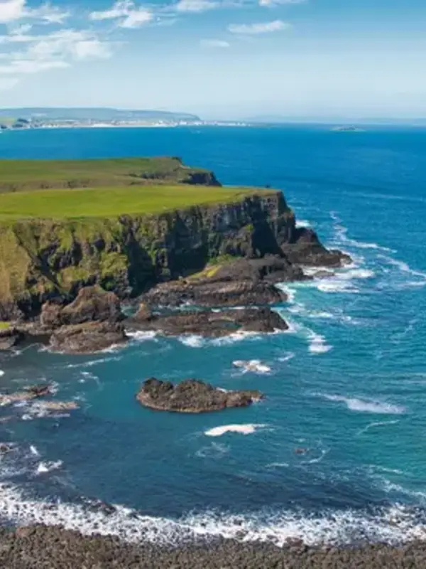 Signature: Northern Ireland's Emerald Coast & Giant's Causeway