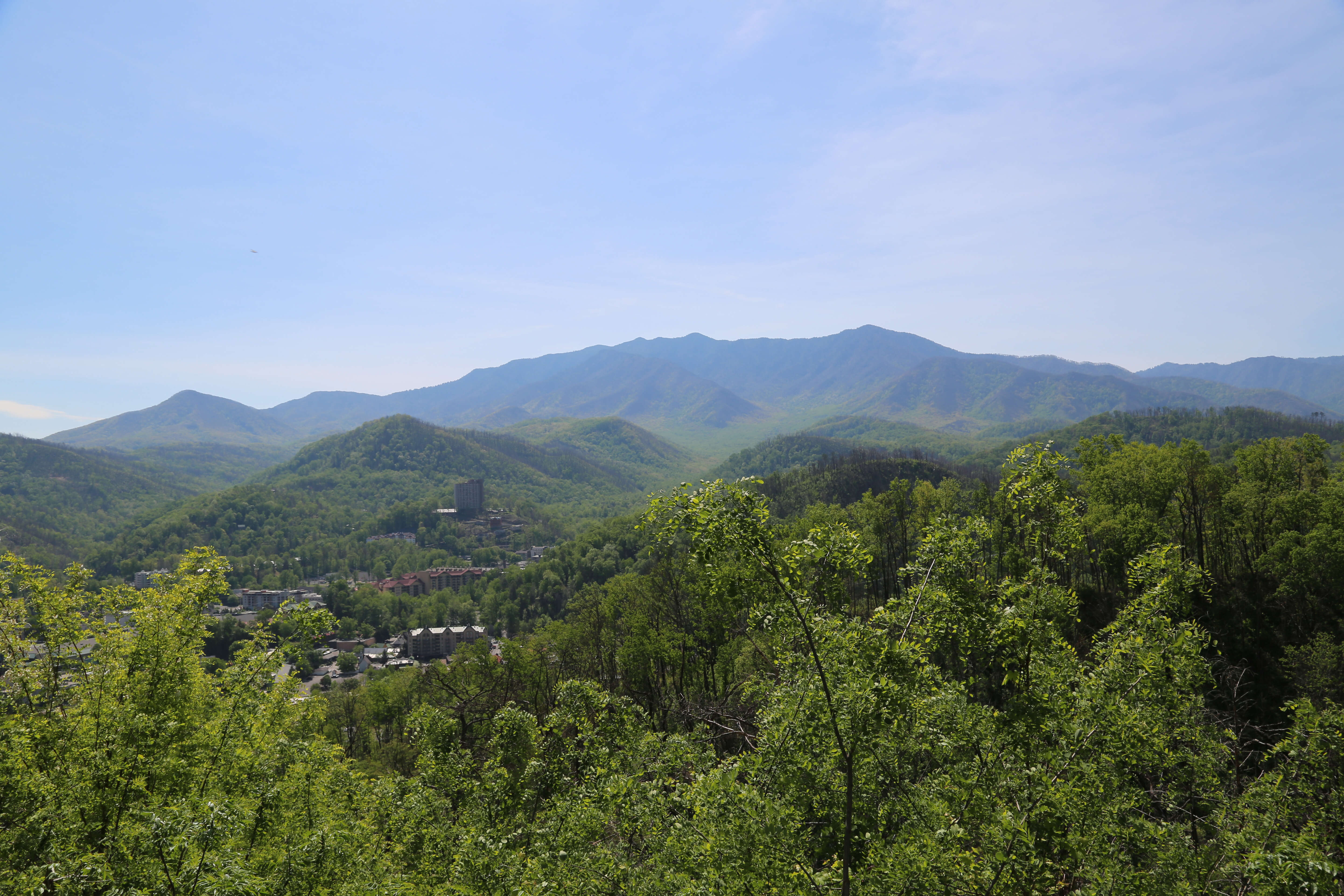 Bluegrass Country & the Smoky Mountains featuring Louisville, Lexington, Gatlinburg & Asheville