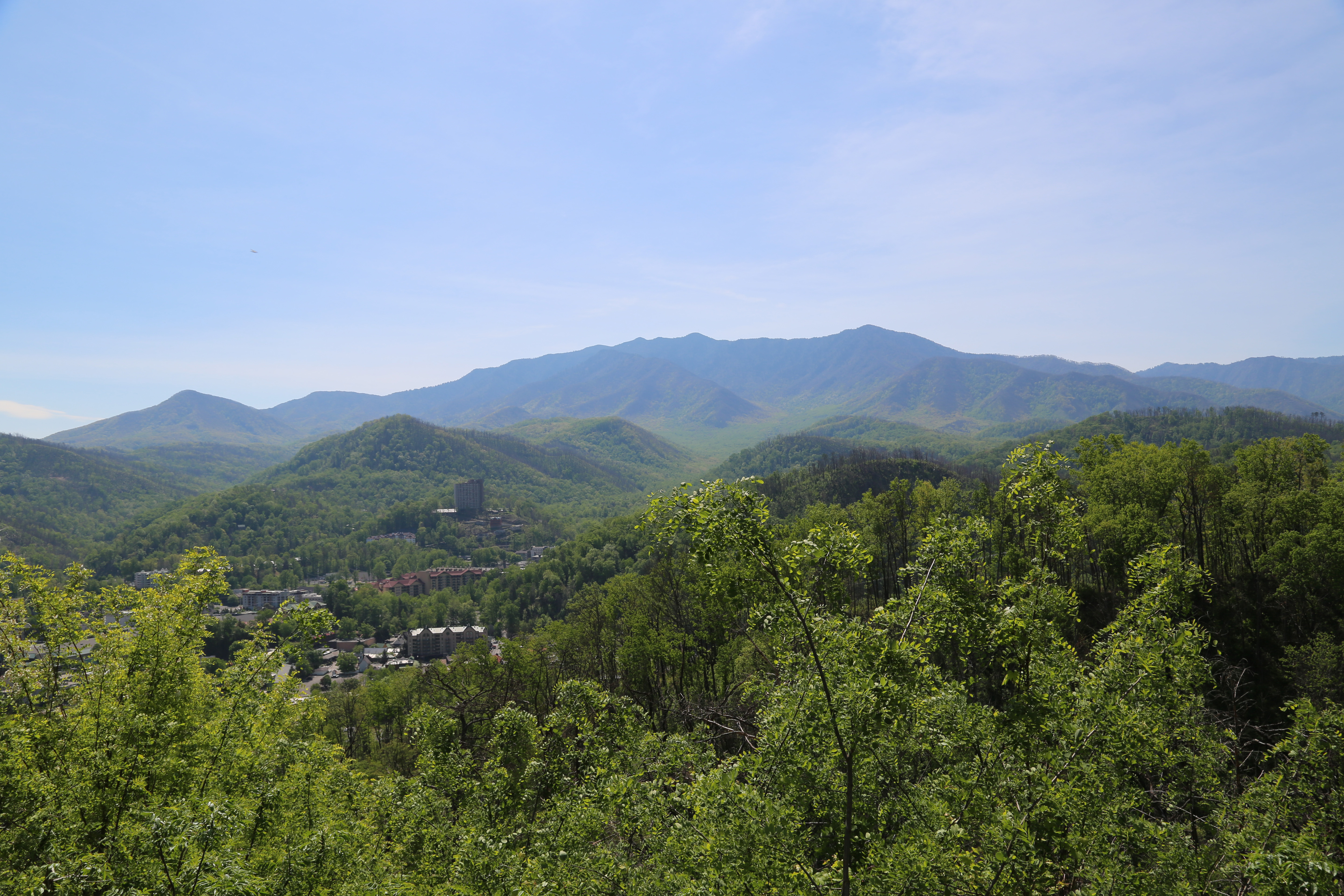 Bluegrass Country & the Smoky Mountains featuring Louisville, Lexington, Gatlinburg & Asheville