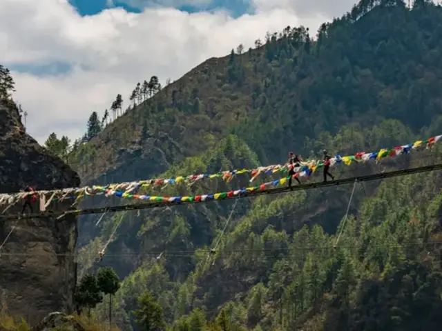 Nepal: Annapurna Hiking & Chitwan National Park