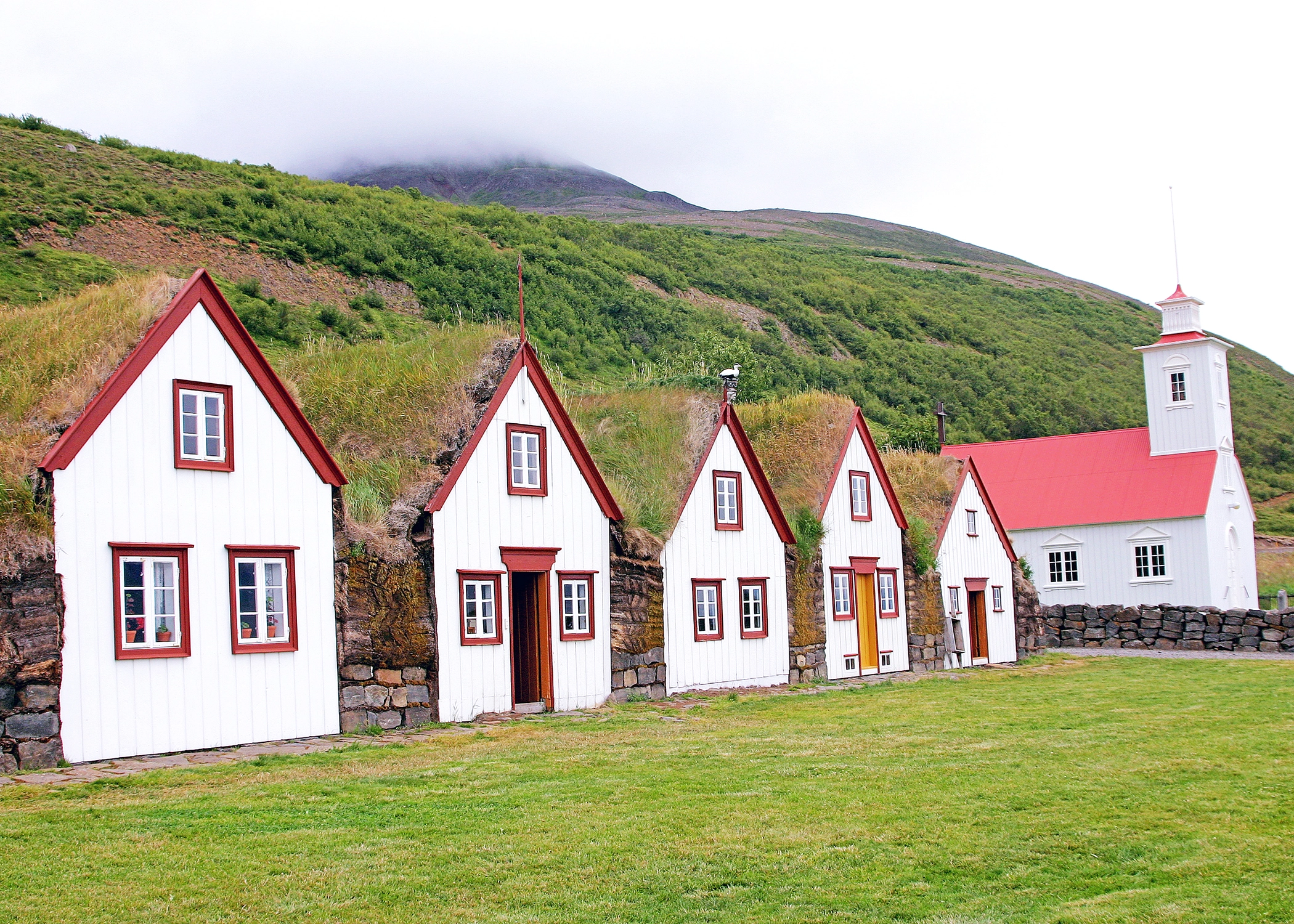 Iceland’s Midnight Sun: Glaciers, Geysers, and the Golden Circle