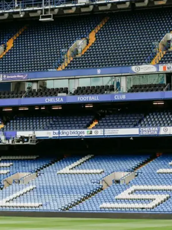 Chelsea FC: West London, Pitch to City