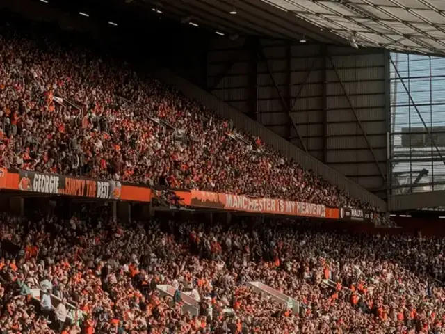 Manchester United: From the Stands to the Streets