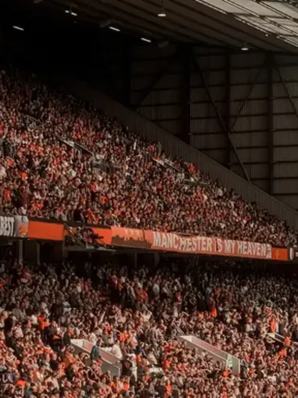 Manchester United: From the Stands to the Streets