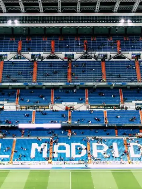 Real Madrid: Pitch to Plaza