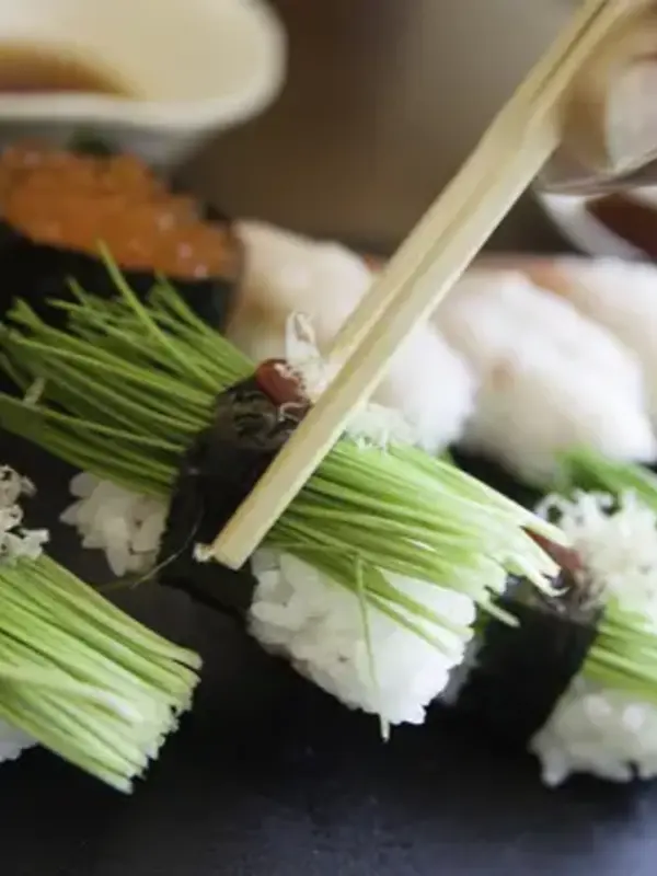 Tokyo to Osaka: Neon-lit Cities & Tranquil Countryside