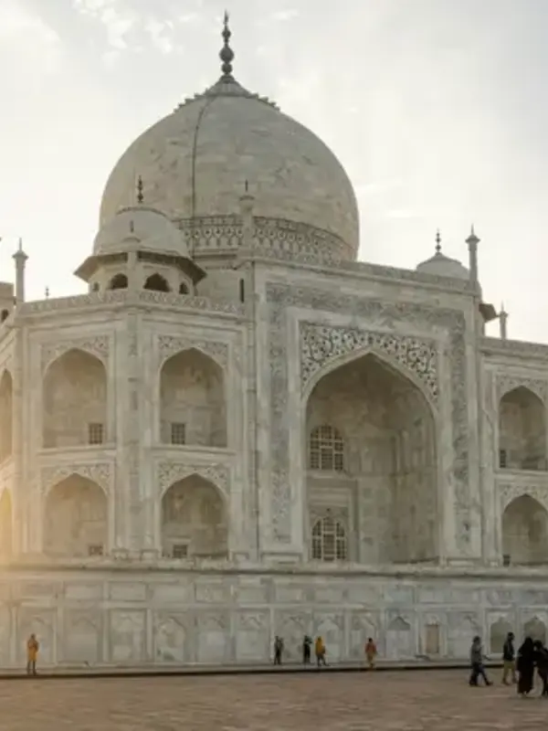 Signature: India's Jaipur, the Taj Mahal, Varanasi & Delhi