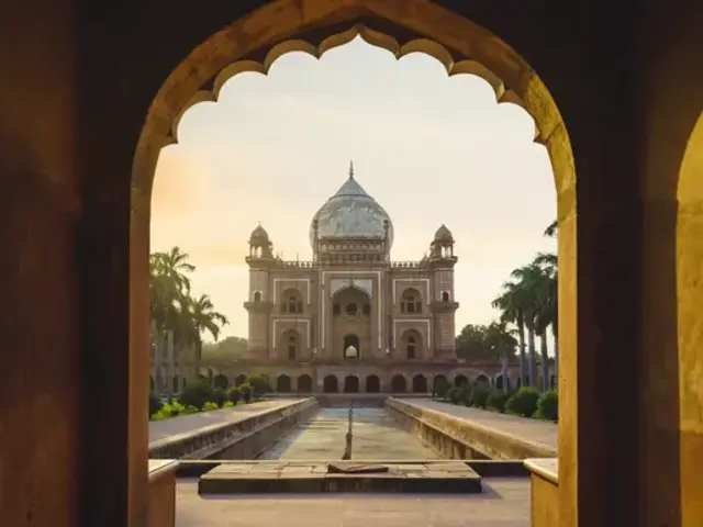 Signature: India & Nepal, Taj Mahal, Ganges & Himalayas