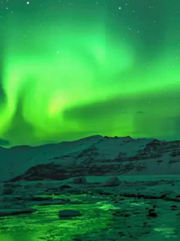 Signature: Iceland's Winterscapes, Golden Circle & Northern Lights