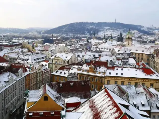 Journeys: Iconic Christmas Markets